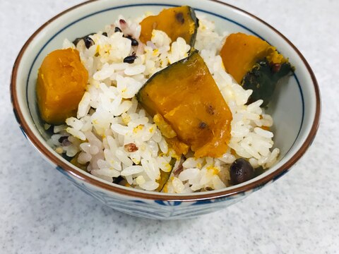 ハロウィンに二十穀ミックスとゴロッとかぼちゃのご飯